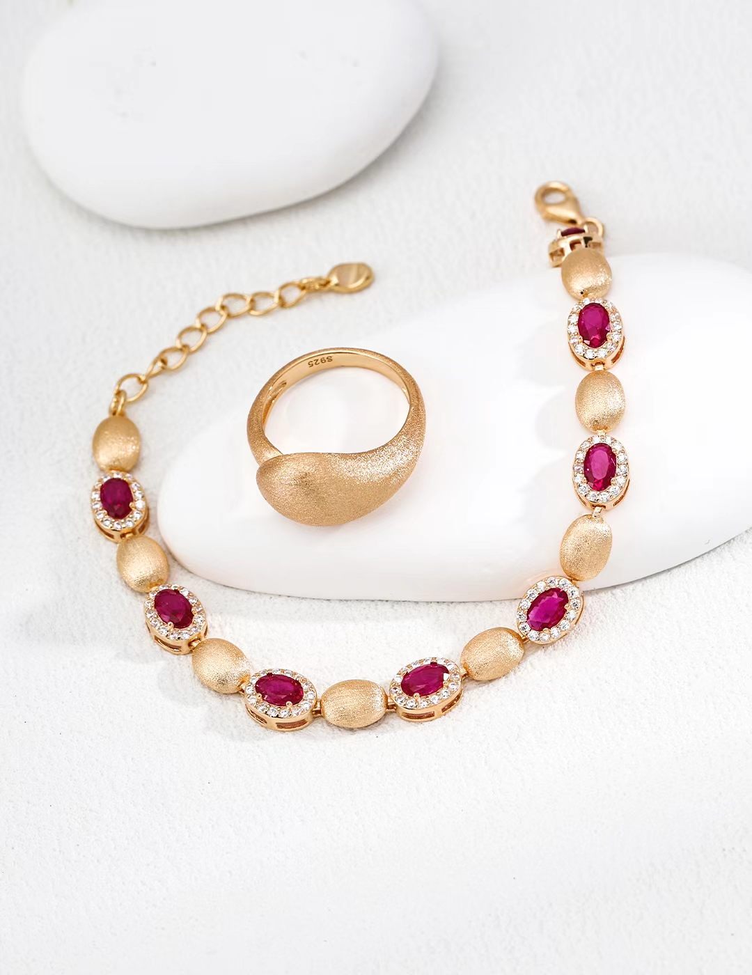 Zircon Bracelet