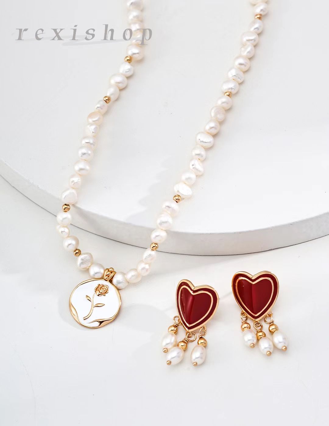 Rosy Necklace