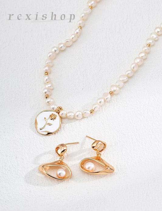 Rosy Necklace