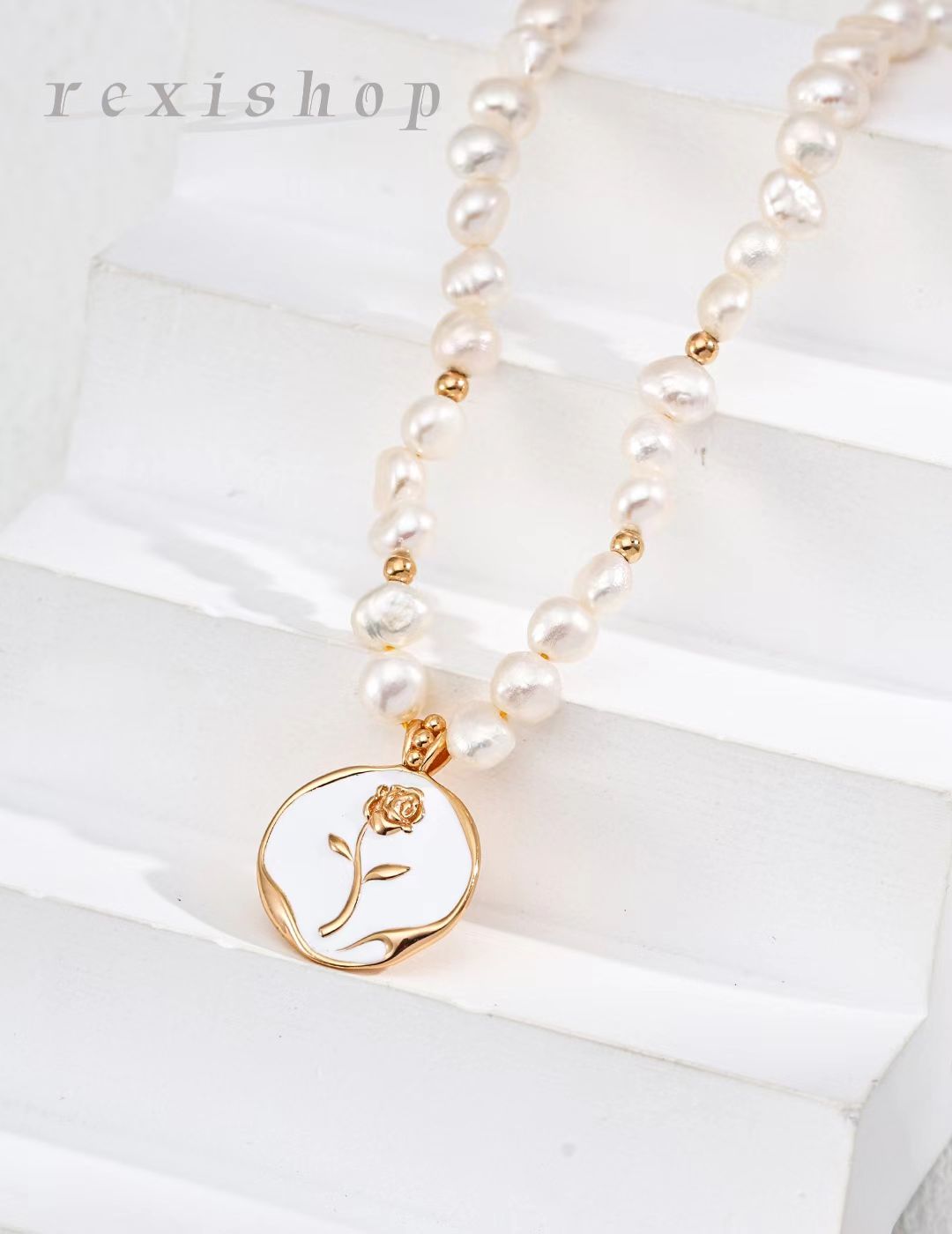 Rosy Necklace