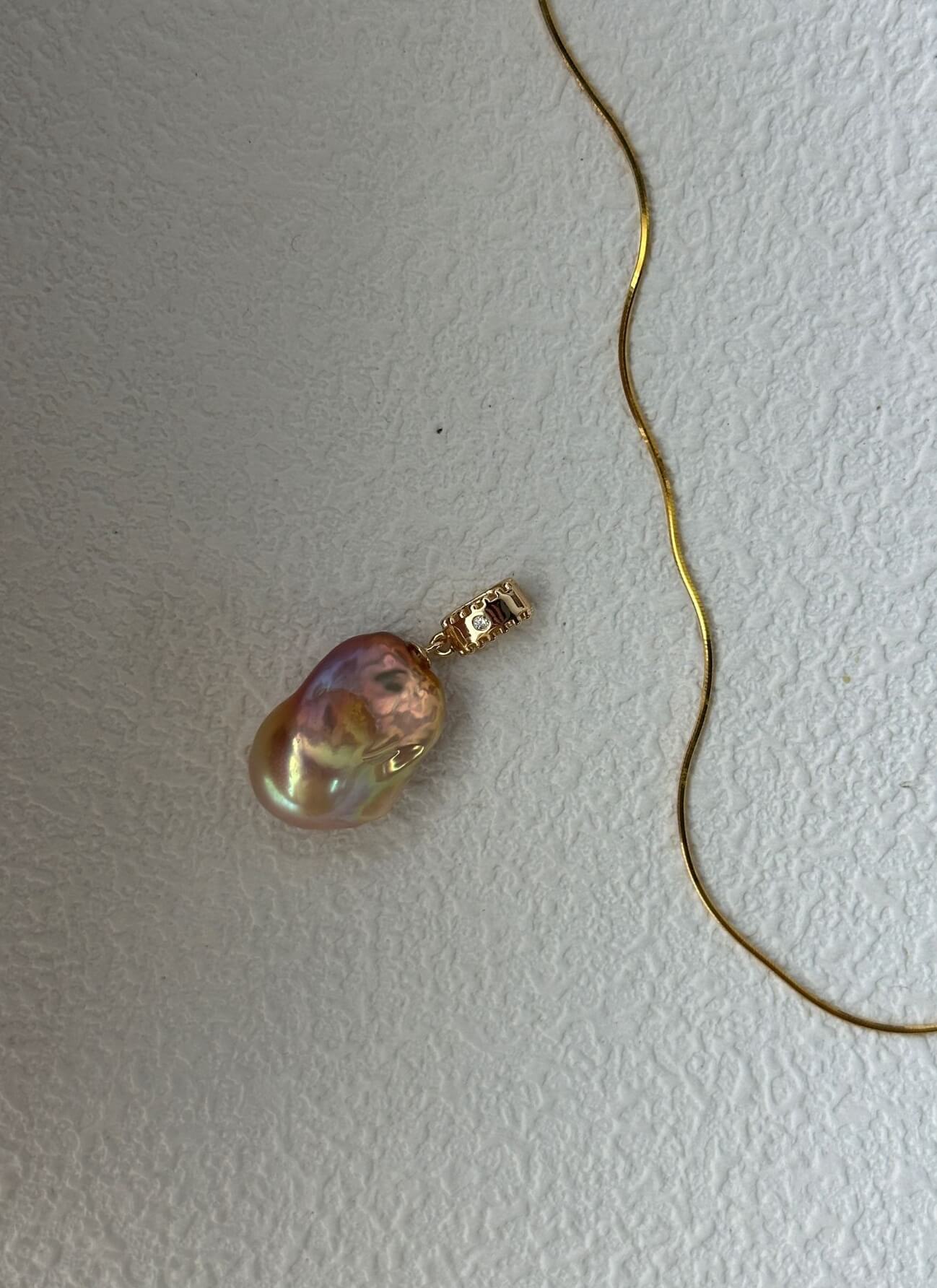 Iridescent Mini-Bus Necklace