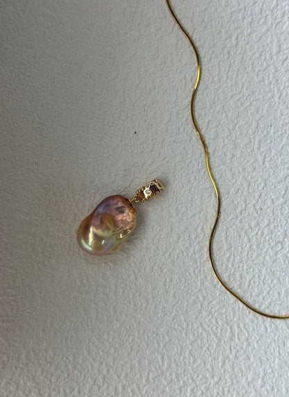 Iridescent Mini-Bus Necklace