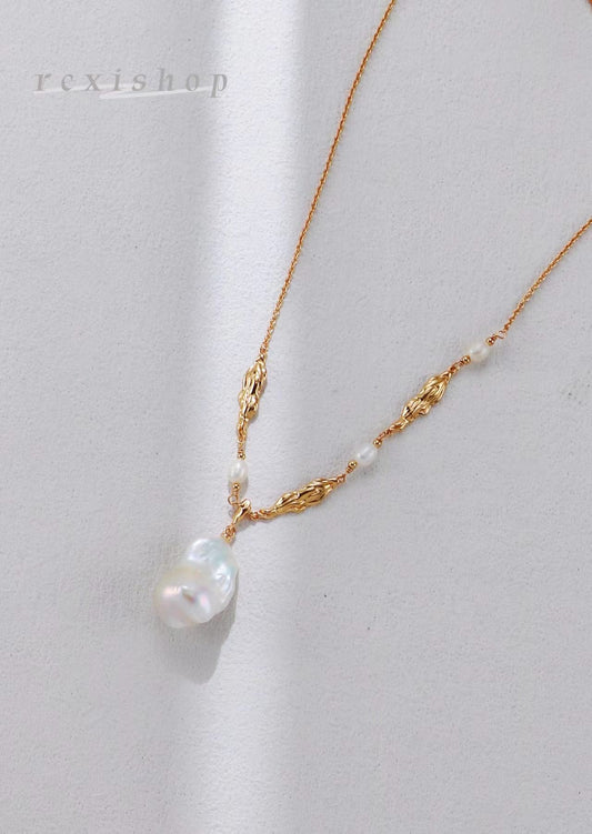 Pure Necklace