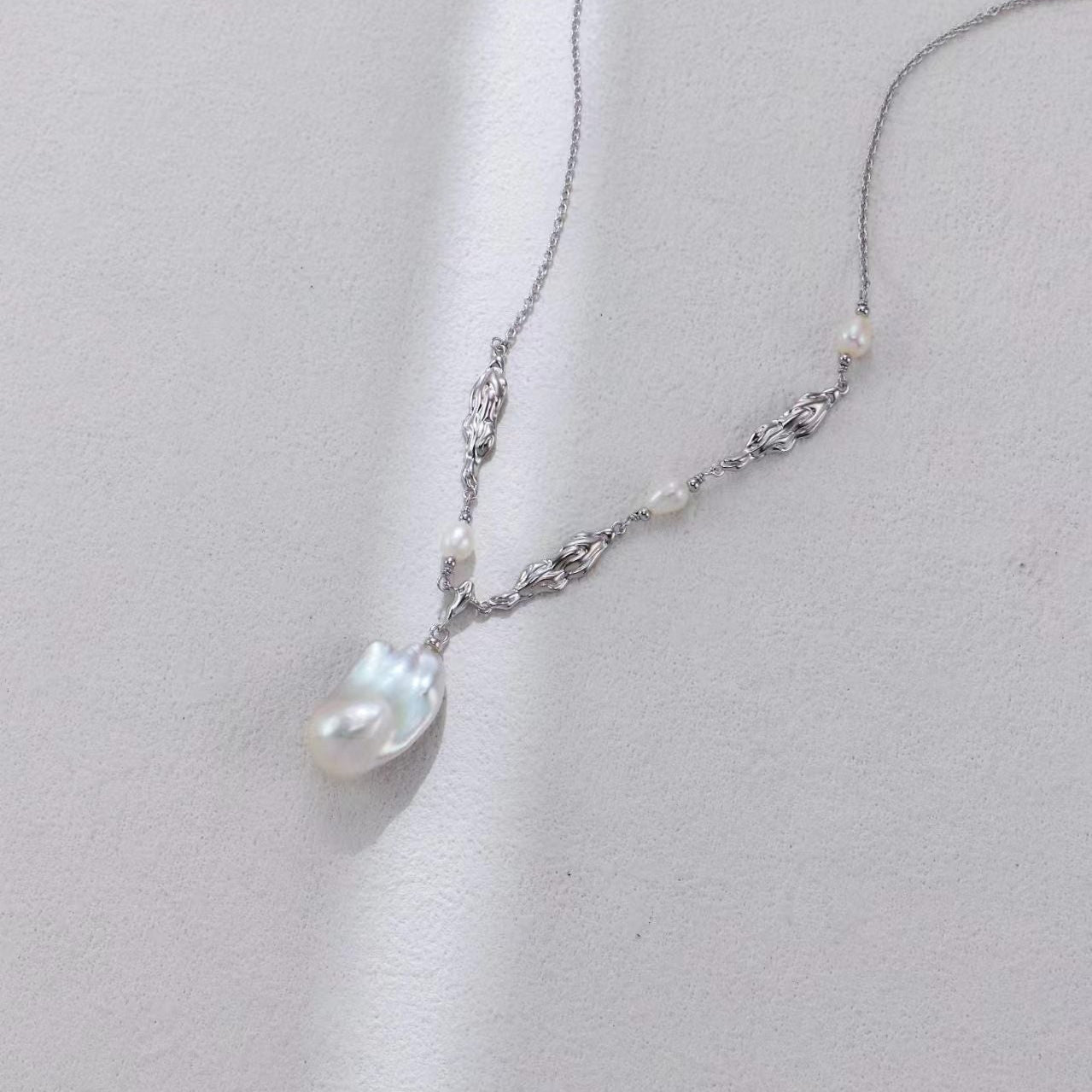 Pure Necklace