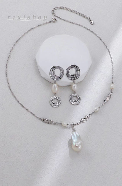 Pure Necklace