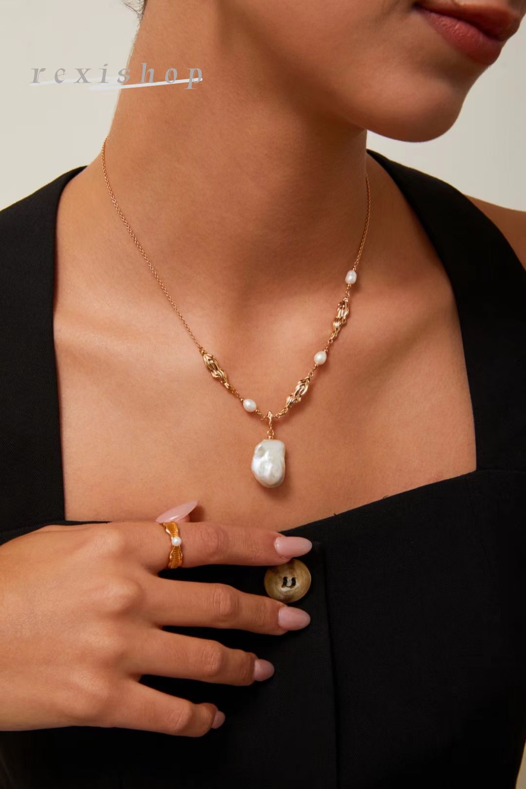 Pure Necklace