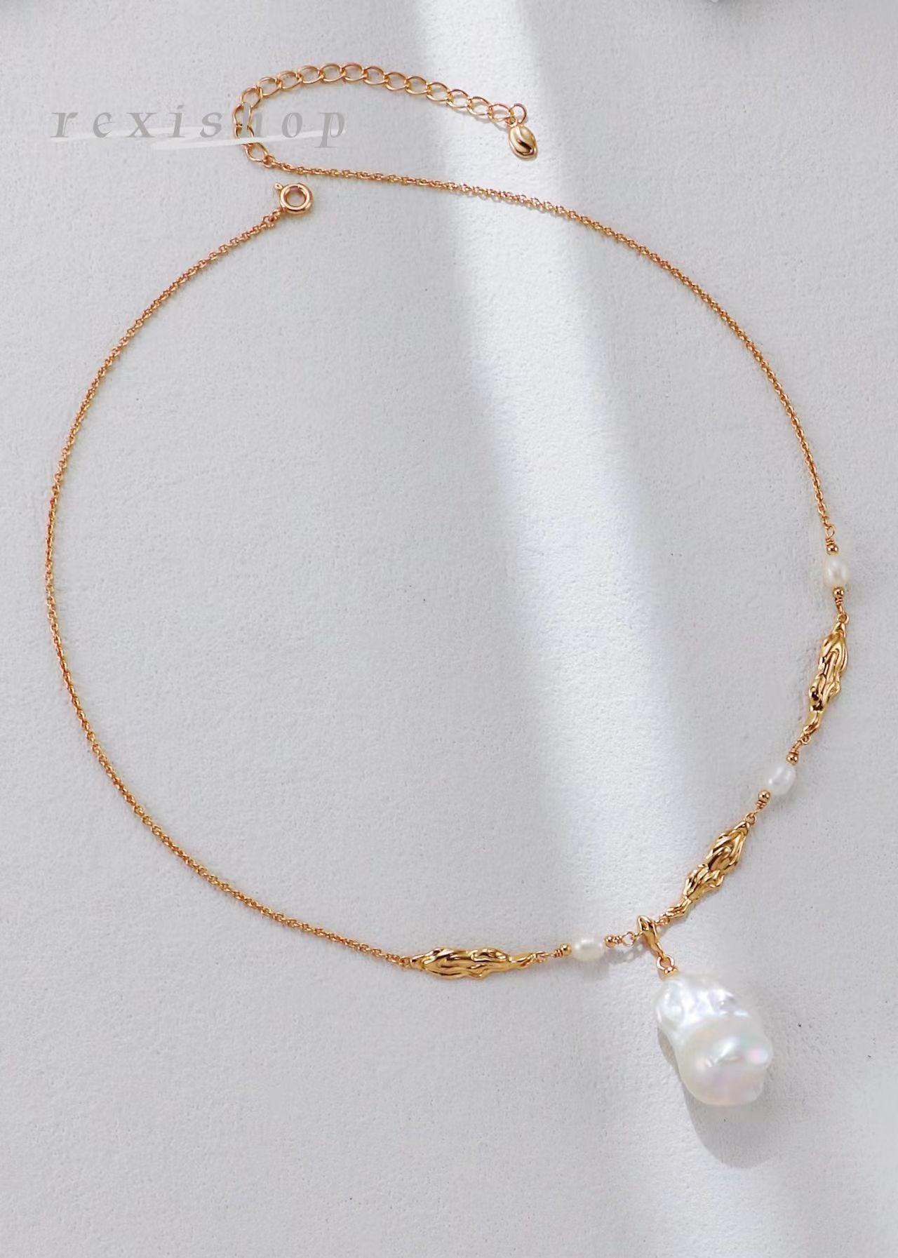 Pure Necklace