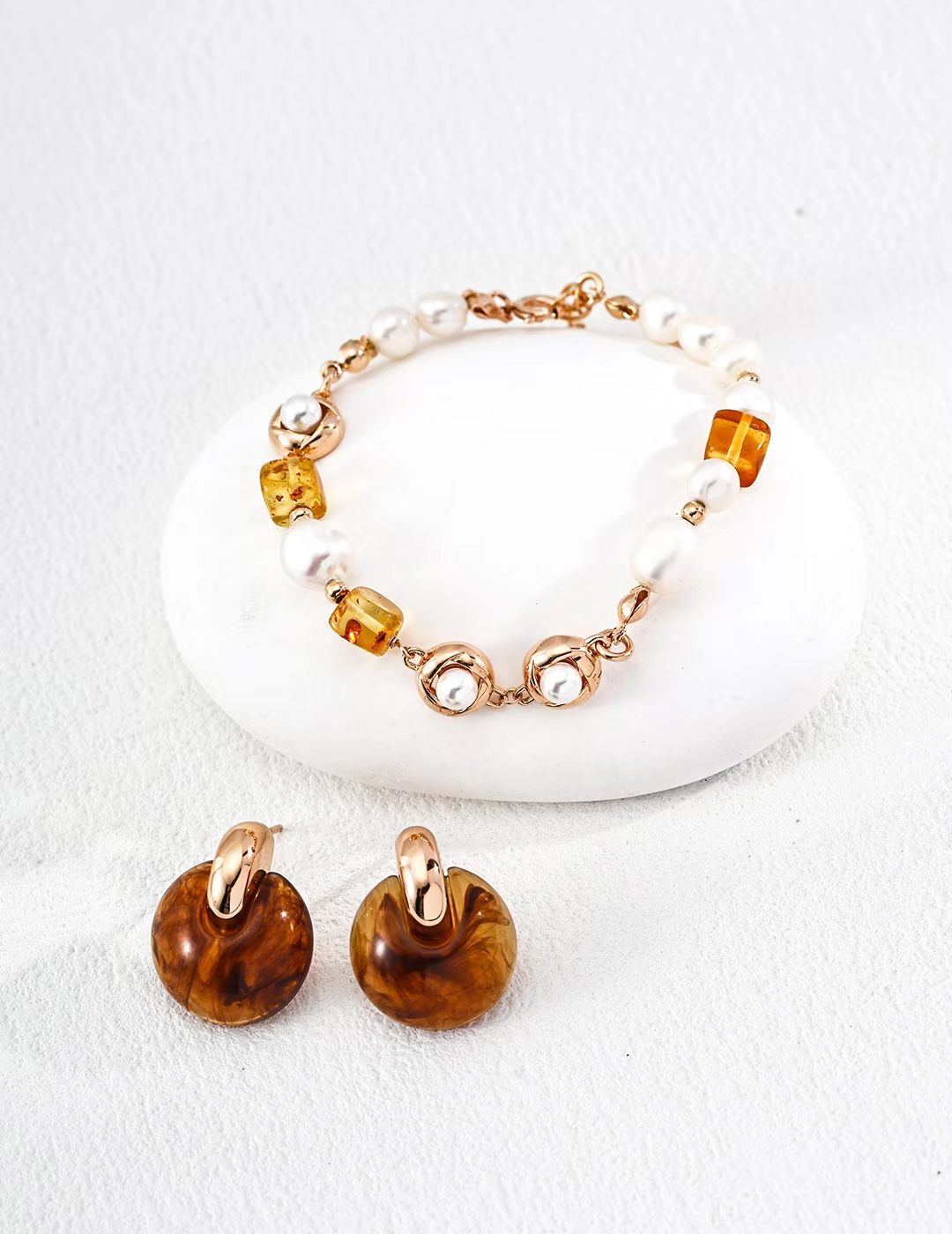 Pearl Amber Bracelet
